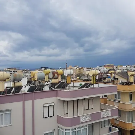 Дуплекс У Пляжа Клеопатры אלאניה